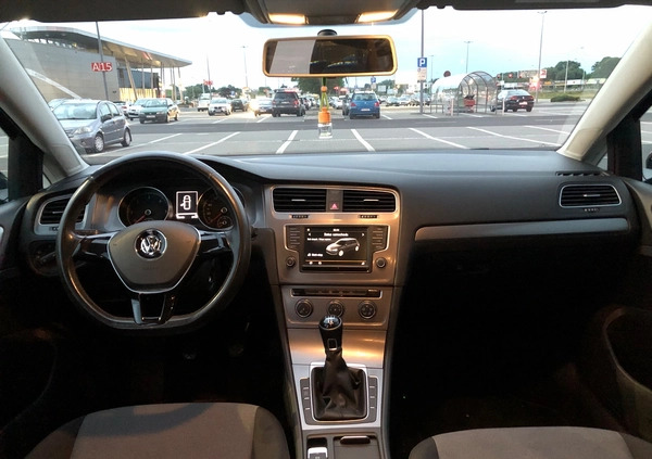 Volkswagen Golf cena 37800 przebieg: 165000, rok produkcji 2016 z Siechnice małe 232